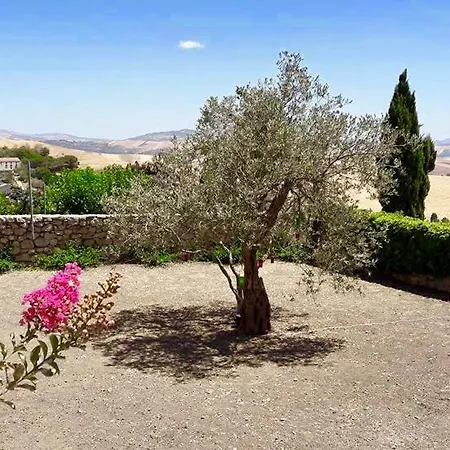 Donalegge Al Castellazzo Tenuta Don Ruggero * Polizzi Generosa
