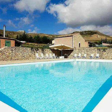 Villa Donalegge Al Castellazzo Tenuta Don Ruggero Polizzi Generosa